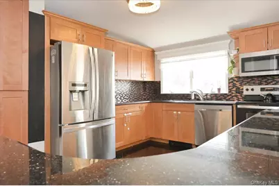 332 Sea Cliff Street, Islip Terrace, NY 11752 - Photo 13