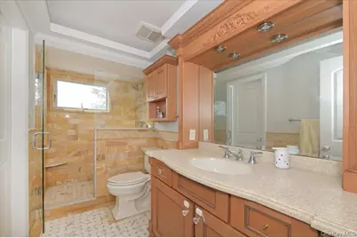 332 Sea Cliff Street, Islip Terrace, NY 11752 - Photo 17