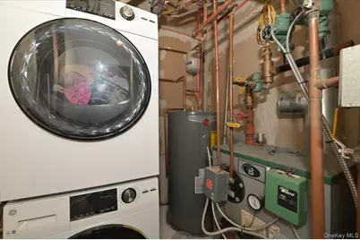 332 Sea Cliff Street, Islip Terrace, NY 11752 - Photo 23