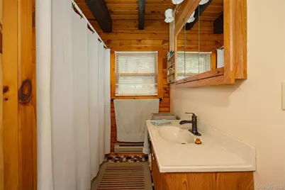 79 E Hook Cross Road, Hopewell Junction, NY 12533 - Photo 15