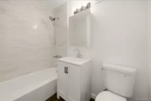 707 Hollywood Ave, Bronx, NY 10465 - Photo 17