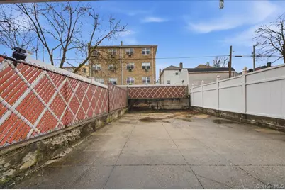 707 Hollywood Avenue, Bronx, NY 10465 - Photo 23