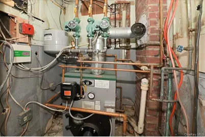 4000 Avoca Avenue, Bethpage, NY 11714 - Photo 17