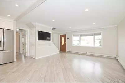 4000 Avoca Avenue, Bethpage, NY 11714 - Photo 3