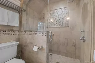 12 Hampton Rd, Port Washington, NY 11050 - Photo 19