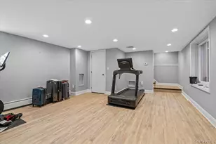 12 Hampton Rd, Port Washington, NY 11050 - Photo 33