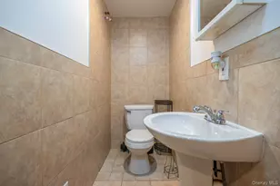 280 1st St, Newburgh, NY 12550 - Photo 13