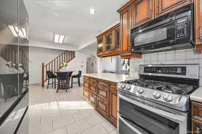 18432 Cambridge Road, Jamaica, NY 11432 - Photo 9