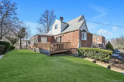 18432 Cambridge Road, Jamaica, NY 11432 - Photo 21