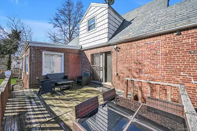 18432 Cambridge Road, Jamaica, NY 11432 - Photo 19