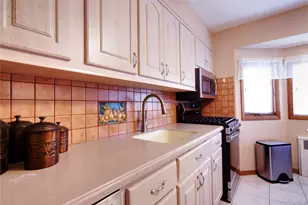 146 East Dr, Massapequa, NY 11758 - Photo 3