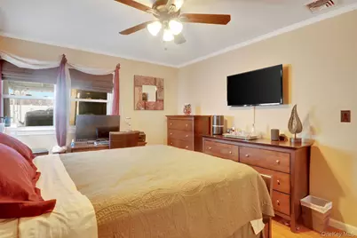 16255 12th Avenue, Whitestone, NY 11357 - Photo 9