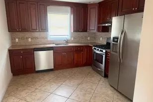 191 Jefferson Ave, Mineola, NY 11501 - Photo 3