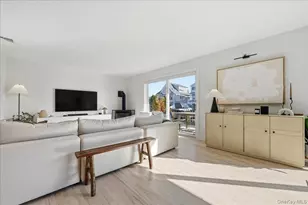 141 Annuskemunnica Rd, Babylon, NY 11702 - Photo 3