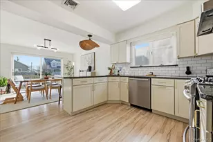 141 Annuskemunnica Rd, Babylon, NY 11702 - Photo 9