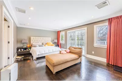 26 Birchdale Lane, Port Washington, NY 11050 - Photo 11