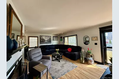 68 Robert Street, Freeport, NY 11520 - Photo 3