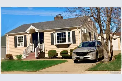 68 Robert Street, Freeport, NY 11520 - Photo 1