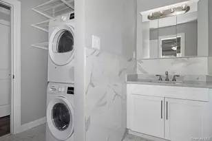 164 W Montauk Hwy, Hampton Bays, NY 11946 - Photo 7