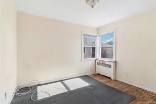 2036 Front St, East Meadow, NY 11554 - Photo 13