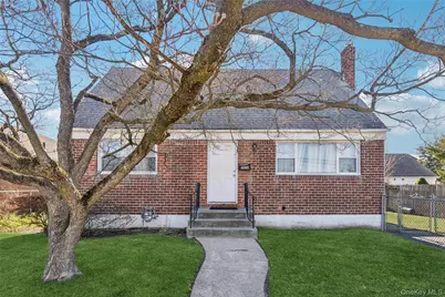 2036 Front Street, East Meadow, NY 11554 - Photo 25