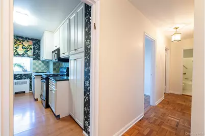 60 Knolls Crescent #4H, Bronx, NY 10463 - Photo 11