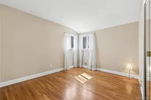 14 Wenmore Rd, Commack, NY 11725 - Photo 15