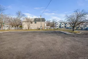 327A Mersereau Ave, New York, NY 10303 - Photo 9