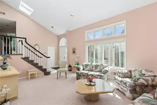 12 Stone Gate Ct, Smithtown, NY 11787 - Photo 3