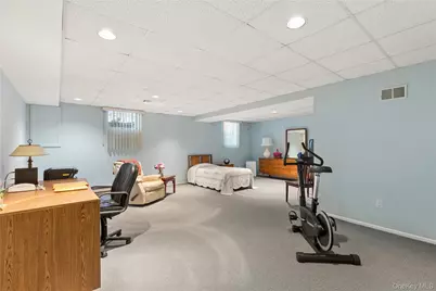 12 Stone Gate Court, Smithtown, NY 11787 - Photo 19