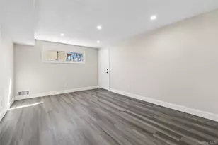 236 Vermont Ave, Bay Shore, NY 11706 - Photo 21