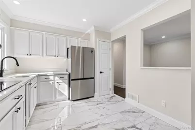 236 Vermont Avenue, Bay Shore, NY 11706 - Photo 11