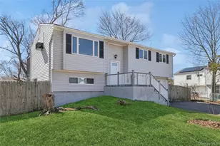 236 Vermont Ave, Bay Shore, NY 11706 - Photo 33