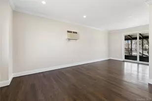236 Vermont Ave, Bay Shore, NY 11706 - Photo 5