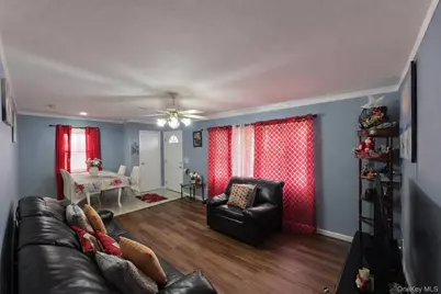 148 E Booker Avenue, Wyandanch, NY 11798 - Photo 3