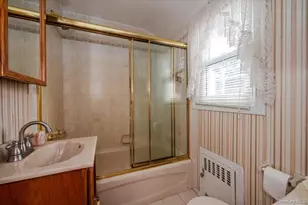 3978 William St, Seaford, NY 11783 - Photo 7