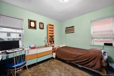 8414 Lefferts Boulevard, Kew Gardens, NY 11415 - Photo 5