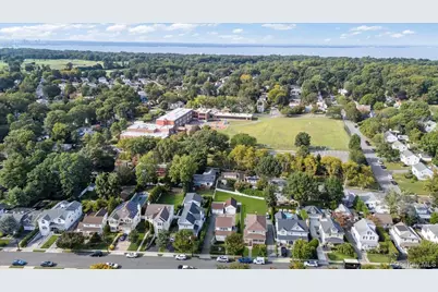 33 Avenue B Avenue, Port Washington, NY 11050 - Photo 33