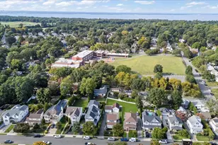 33 Ave B Ave, Port Washington, NY 11050 - Photo 33