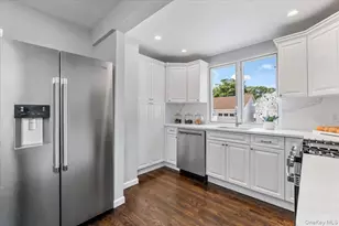 33 Ave B Ave, Port Washington, NY 11050 - Photo 11