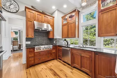 1020 Constable Drive, Mamaroneck, NY 10543 - Photo 13
