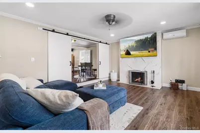 2309 Mattituck Avenue, Seaford, NY 11783 - Photo 5