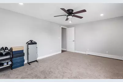 2309 Mattituck Avenue, Seaford, NY 11783 - Photo 17