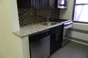 160 S Middle Neck Rd, Great Neck, NY 11021 - Photo 9