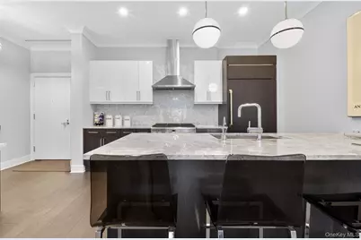 100 Garvies Point Road #1332, Glen Cove, NY 11542 - Photo 7