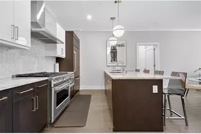 100 Garvies Point Road #1332, Glen Cove, NY 11542 - Photo 9