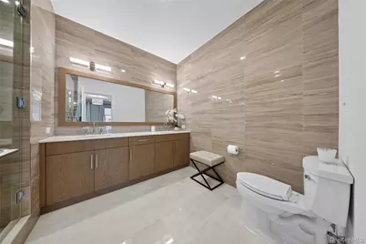 100 Garvies Point Road #1332, Glen Cove, NY 11542 - Photo 19