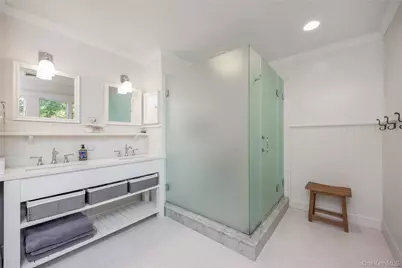 151 Church Avenue, Islip, NY 11751 - Photo 19