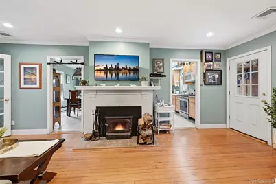 21 King Street, Hampton Bays, NY 11946 - Photo 25