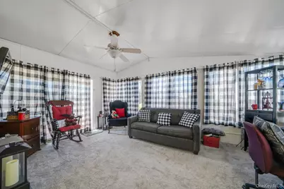 2 Dogwood Lane, Manorville, NY 11949 - Photo 19